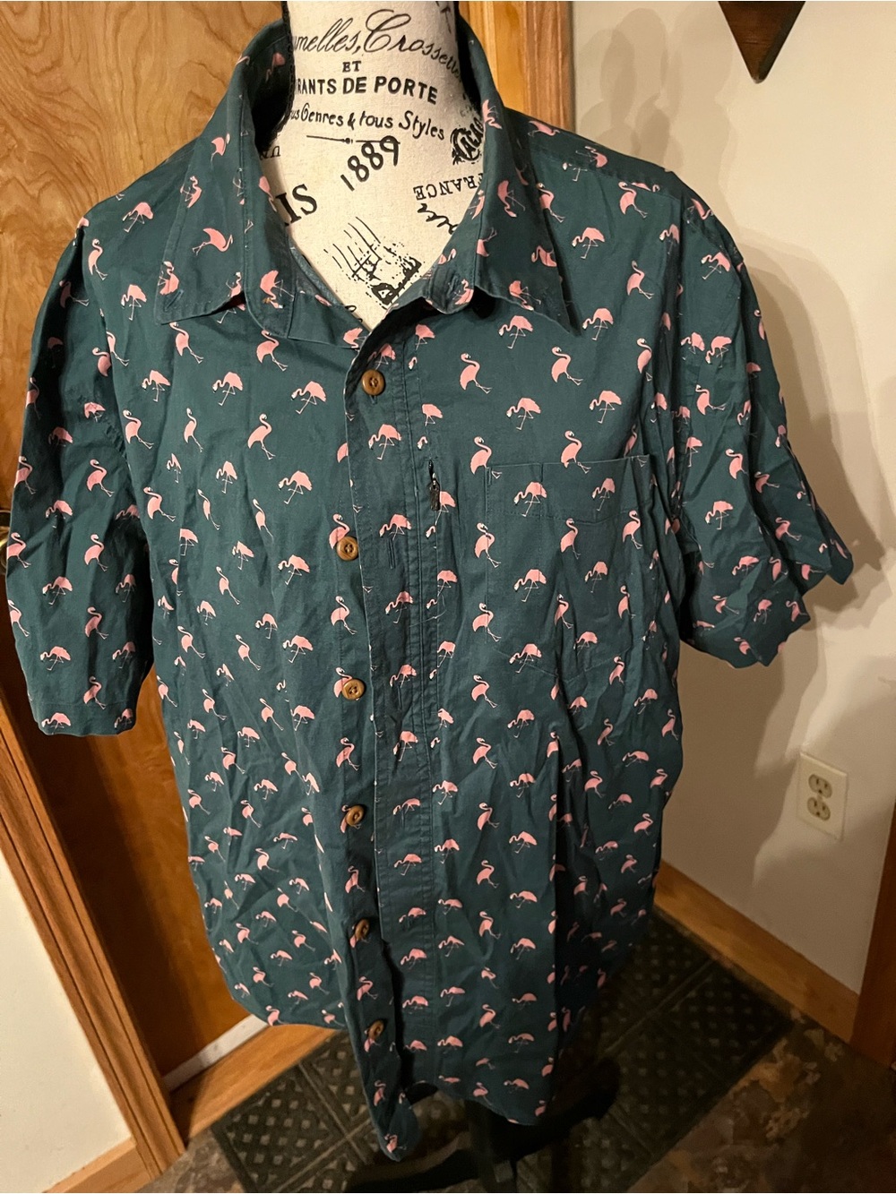 Duluth Trading Co Dark Teal Short-Sleeve Button-Down with Pink Flamingo Print